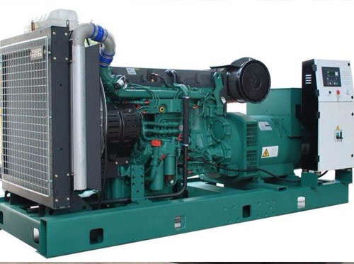 施秉升级现有发电机组的成本大概是多少？