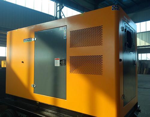 施秉汽油发电机组电瓶电解液的密度应该保持在什么范围？