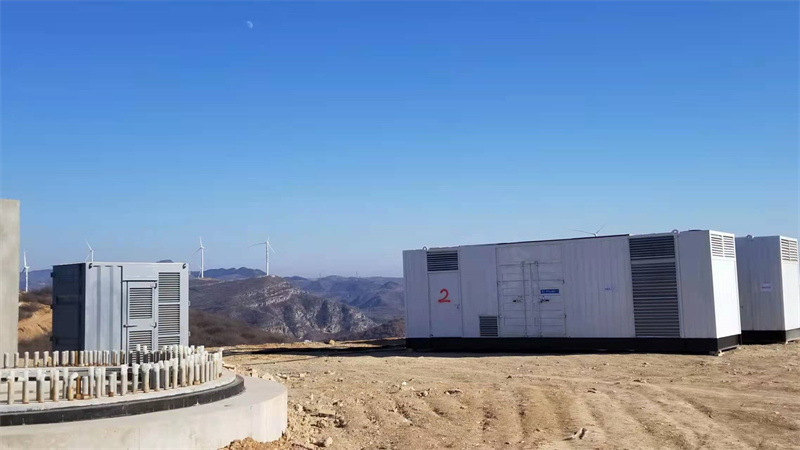 施秉带燃油预热系统的柴油发电机组在冬季启动前需要做哪些准备工作？